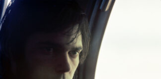 Neil Young cancela turnê europeia e shows na Itália não acontecerão; saiba mais