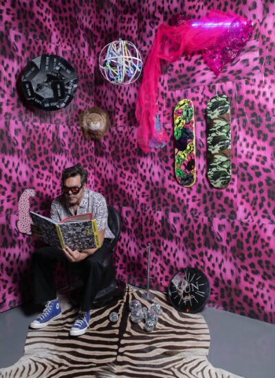 Pink Toilet de Alê Jordão é um dos destaques da participação do artista brasileiro no Fuori Salone 2026, na Via Cesare Correnti 14, Circuito 5VIE, Milão, Itália