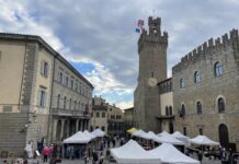 Roteiro de Páscoa em Arezzo A feirinha de antiguidades de Arezzo é um dos passeios clássicos da Toscana (e ainda razoavelmente fora da rota turística tradicional)