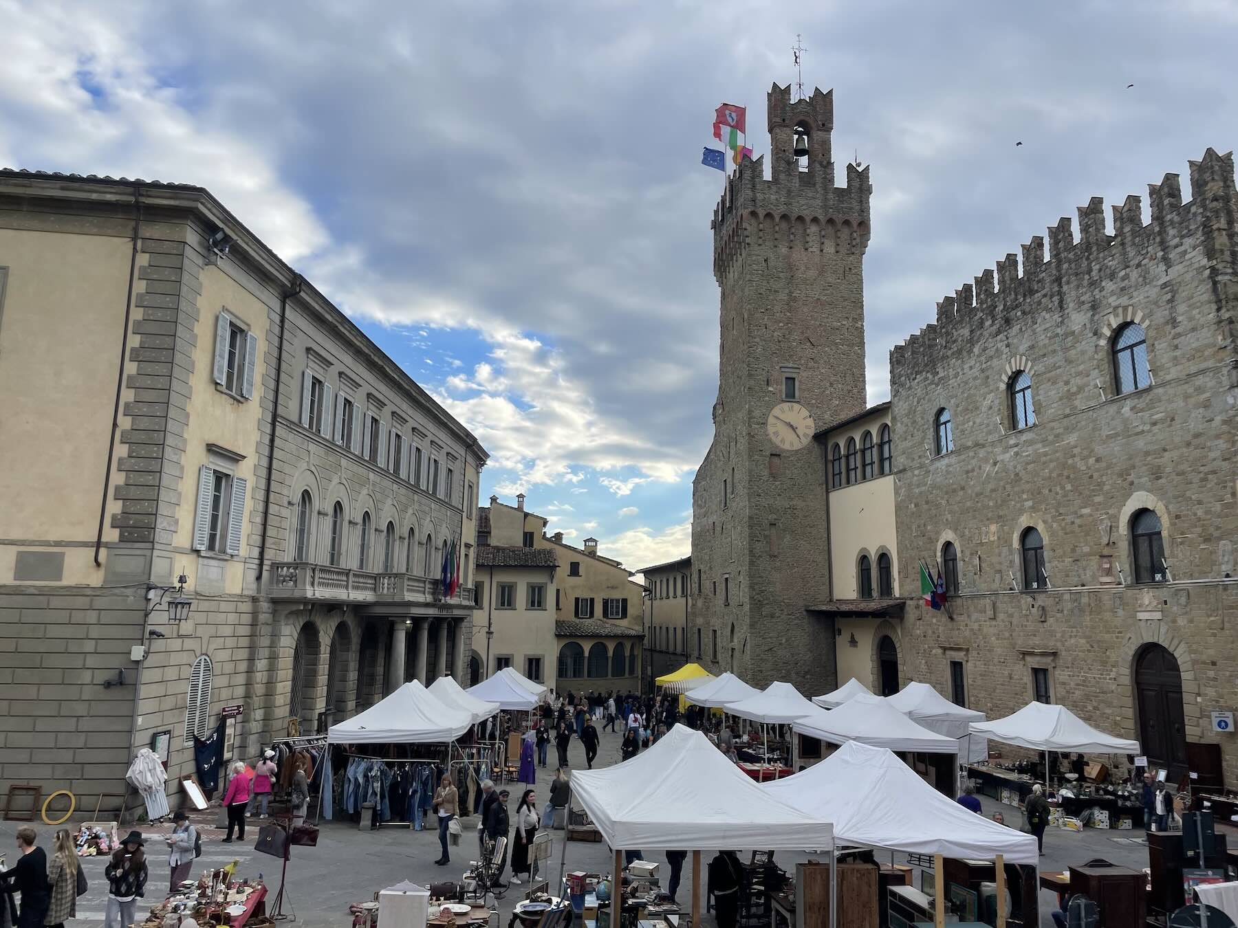 Roteiro de Páscoa em Arezzo 2 Roteiro de Páscoa em Arezzo - A feirinha de antiguidades de Arezzo é um dos passeios clássicos da Toscana (e ainda razoavelmente fora da rota turística tradicional)
