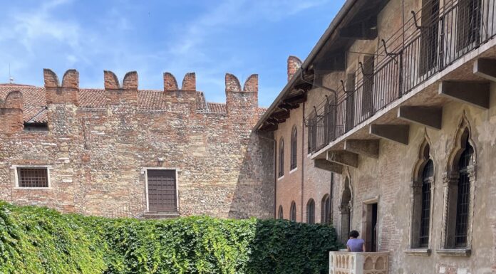 Casa da Julieta em Verona terá acesso pago até para ver a estátua de Julieta Casa da Julieta em Verona - novas regras