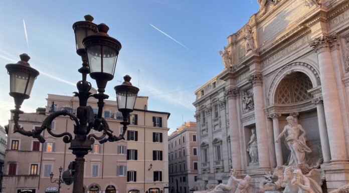 Fontana di Trevi recebe 230 mil visitantes no primeiro mês de acesso pago Fontana di Trevi recebe 230 mil visitantes no primeiro mês de acesso pago