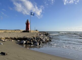 Castiglione della Pescaia, na Toscana, é uma das praias premiadas com o selo Bandeira Azul há anos: essa foto é de junho de 2024