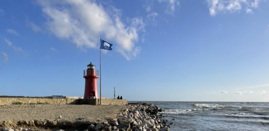 Castiglione della Pescaia, na Toscana, é uma das praias premiadas com o selo Bandeira Azul há anos: essa foto é de junho de 2024