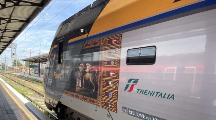 Viajar de trem pela Itália no verão de 2026: promoções, obras e cuidados antes de comprar