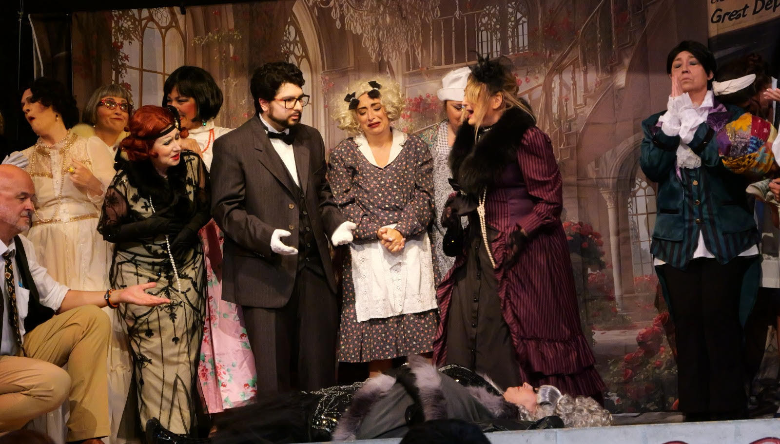 “Ma Chérie” em San Galgano: musical gratuito na igreja sem teto da Toscana em 27 de agosto 1 Cena do musical Ma Chérie, da Accademia di Canto Moderno di Siena
