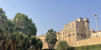 Reflexões durante uma visita a Mostra de Monet e Normandia no Palácio Real de Palermo Reflexões durante uma visita a Mostra de Monet e Normandia no Palácio Real de Palermo