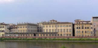 Bienal de Antiguidades de Florença 2026: ingressos, datas e o que ver na BIAF Bienal de Antiguidades de Florença 2026 no Palazzo Corsini, às margens do rio Arno