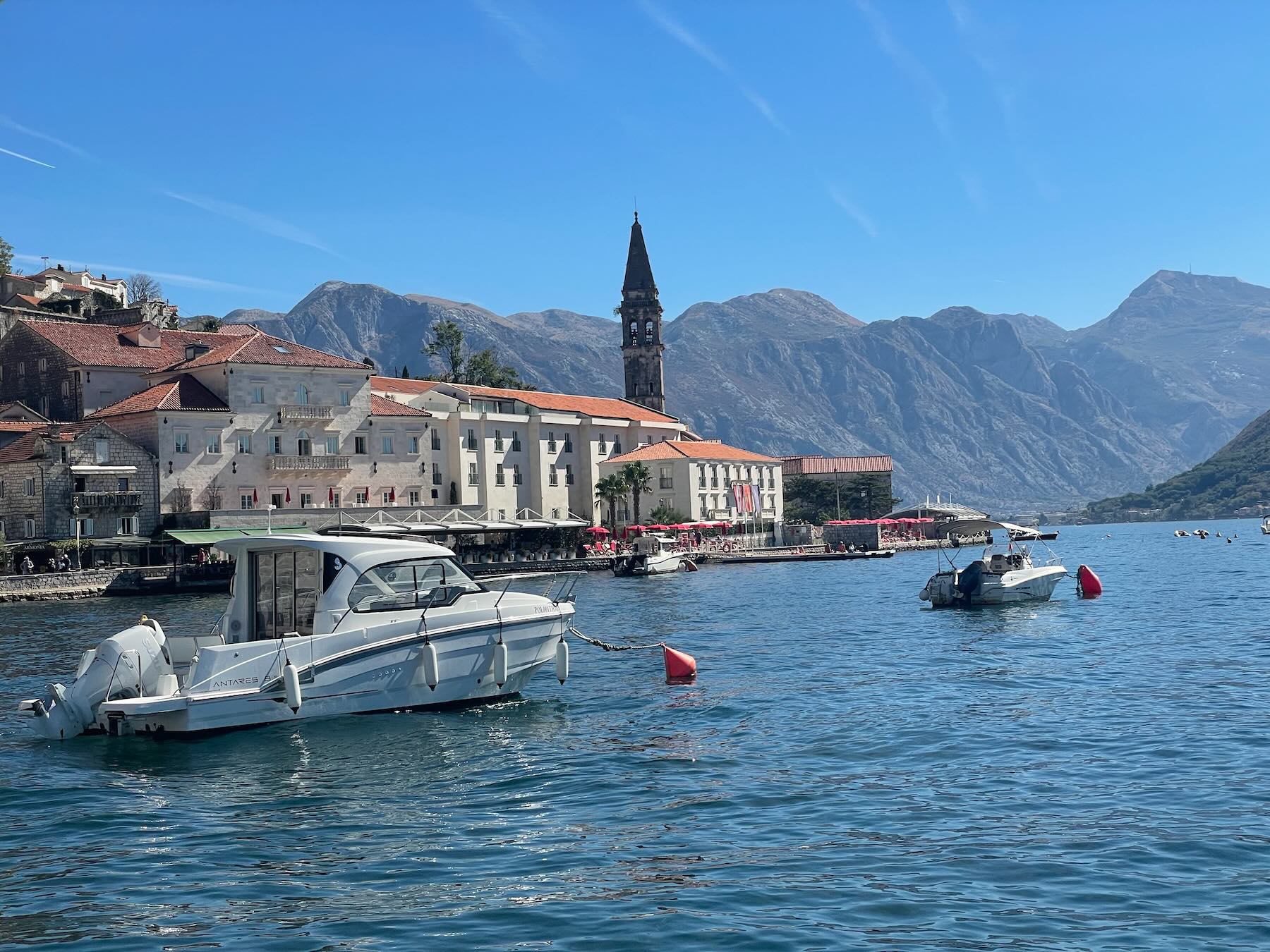 Montenegro em um dia: Perast, Kotor e Herceg Novi saindo de Trebinje 2 Perast, em Montenegro, vista do mar